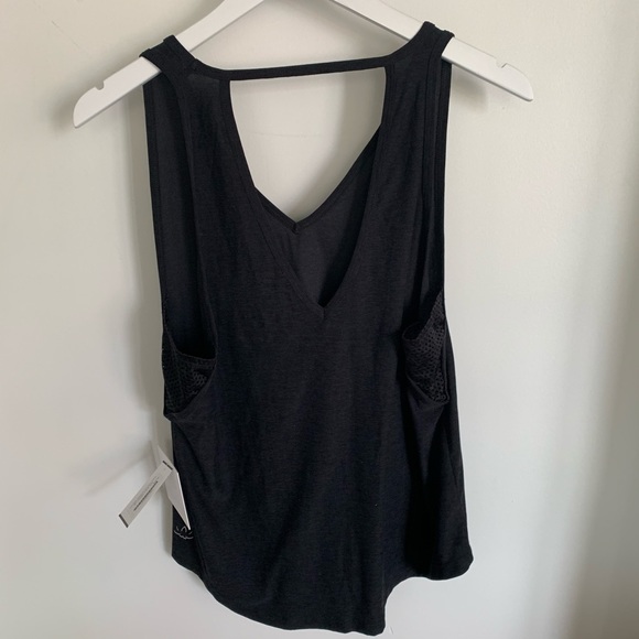 Beyond Yoga Lightweight V-Neck Tank Top - Picture 7 of 7